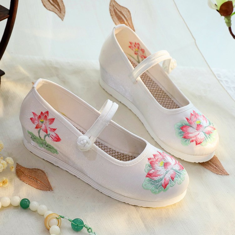 Ethnic Fabric - Sepatu Mary Jane Hak Wedge Bordir