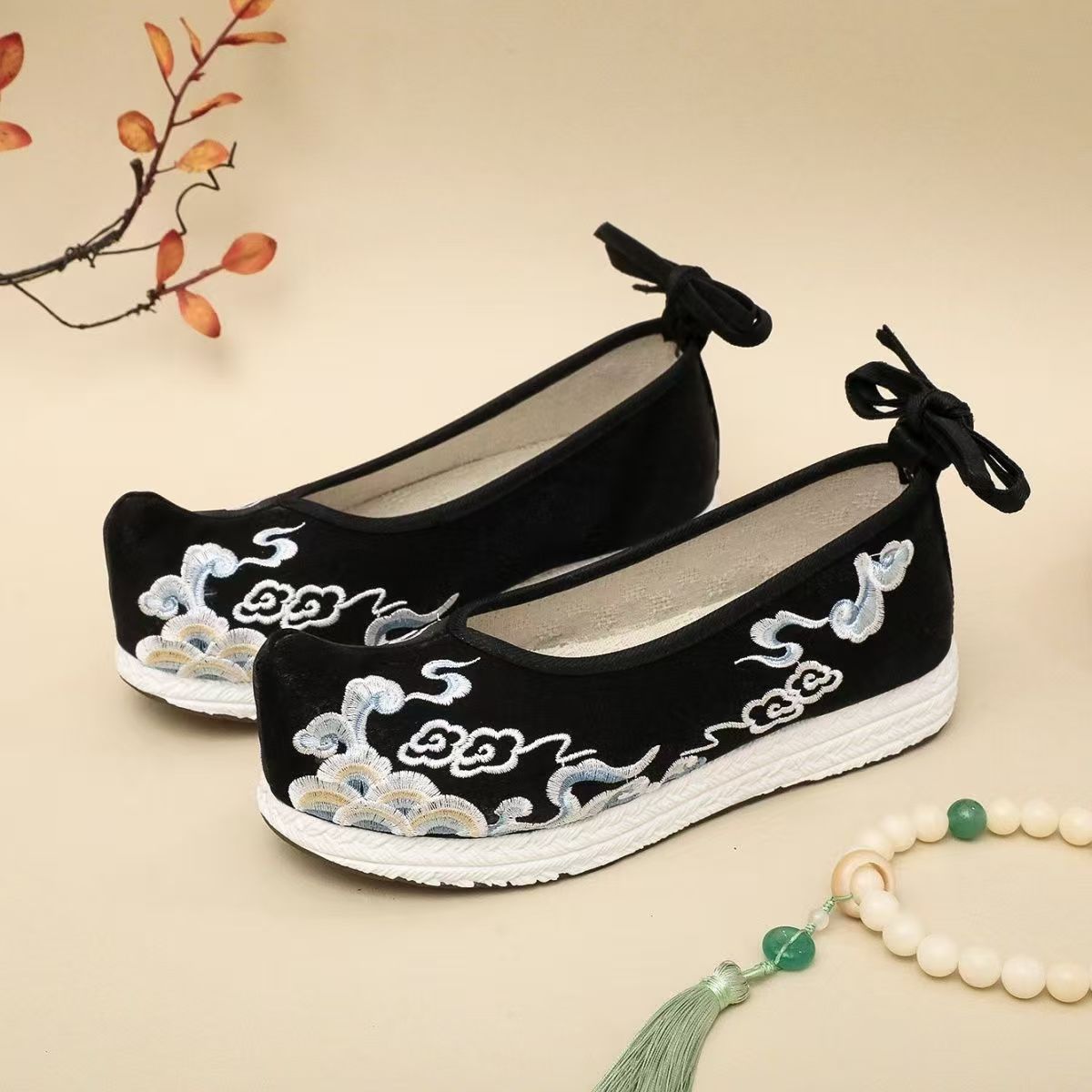 Ethnic Fabric - Sepatu Hanfu Bordir Ukuran Besar Wanita