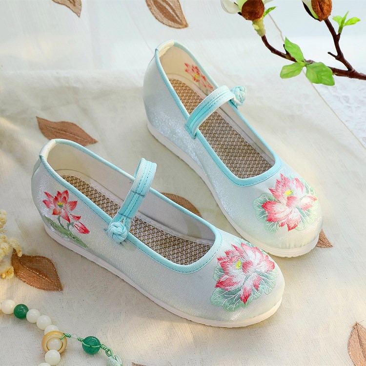 Sepatu Mary Jane Hak Wedge Bor - Ethnic Fabric ulasan dan harga