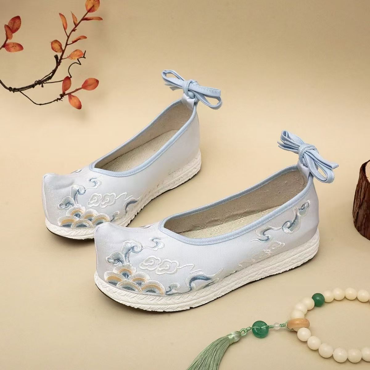 Sepatu Hanfu Bordir Ukuran Bes - Ethnic Fabric ulasan dan harga