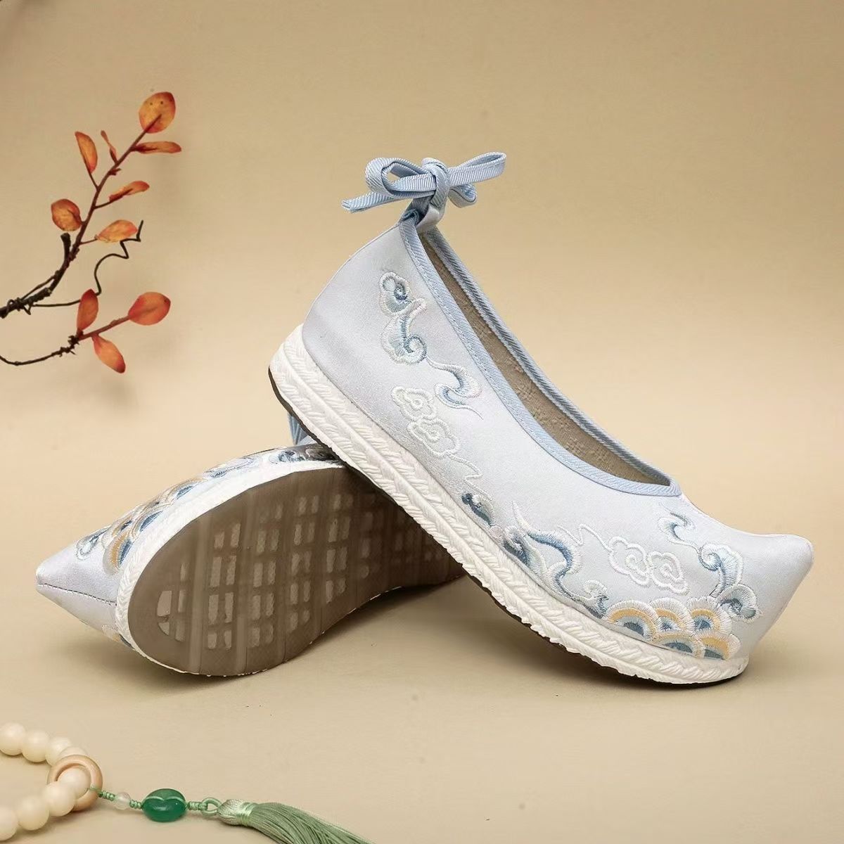 Sepatu Hanfu Bordir Ukuran Bes - Ethnic Fabric ulasan dan harga
