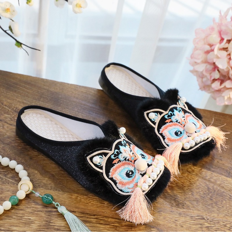 Sepatu Bordir Gaya Etnik Retro - Ethnic Fabric ulasan dan harga