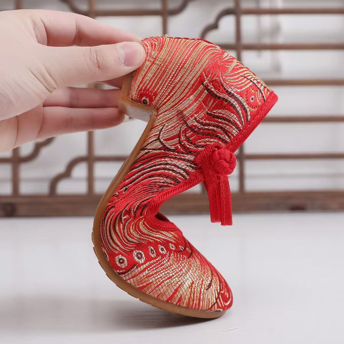 Sepatu Cheongsam Wanita 2026 d - Ethnic Fabric ulasan dan harga